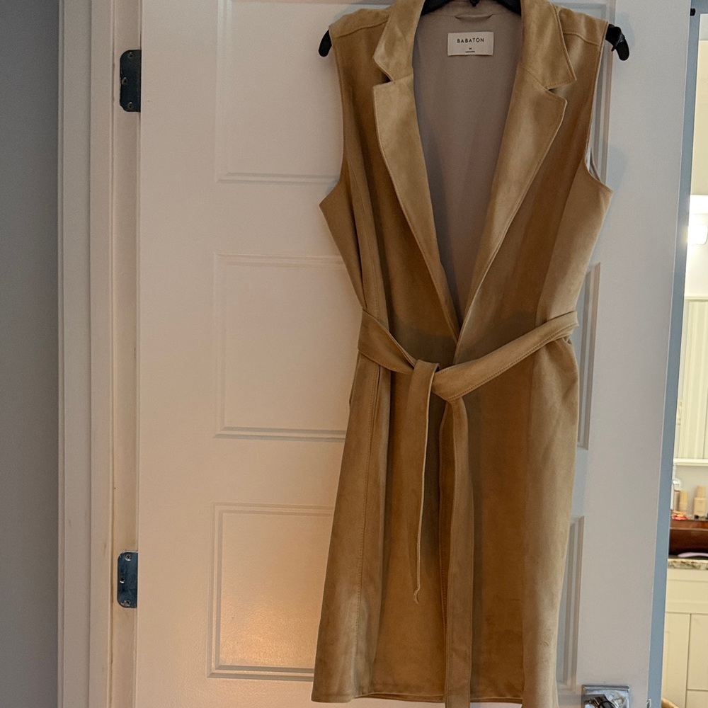 Babaton Camel Suede Belted Sleeveless Trench